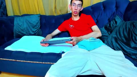 Snapshot of zyronight chatting on 10-24-25, 07:43 Zyro Nigth online show from 10-24-25, 07:43