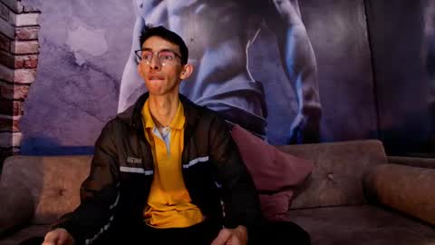 Snapshot of zyronight chatting on 11-05-25, 04:51 Zyro Nigth online show from 11-05-25, 04:51