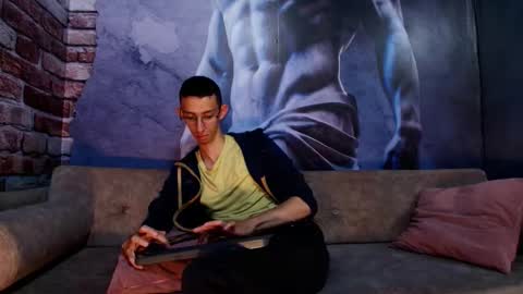 Snapshot of zyronight chatting on 12-17-25, 07:20 Zyro Nigth online show from 12-17-25, 07:20