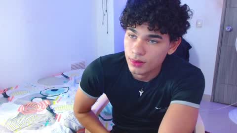 Snapshot of zyrosxk chatting on 02-05-25, 07:18 antonio felipe online show from 02-05-25, 07:18