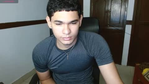 Snapshot of zyrosxk chatting on 09-20-25, 11:11 antonio felipe online show from 09-20-25, 11:11