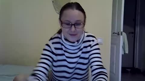 Snapshot of zyuhre chatting on 10-12-25, 07:29 Zyuhre online show from 10-12-25, 07:29