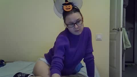 Snapshot of zyuhre chatting on 10-31-25, 07:59 Zyuhre online show from 10-31-25, 07:59