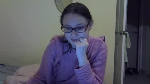 Snapshot of zyuhre chatting on 11-09-25, 09:13 Zyuhre online show from 11-09-25, 09:13