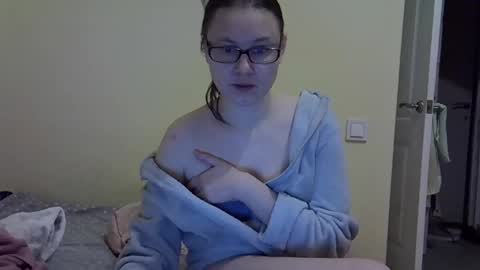 Snapshot of zyuhre chatting on 11-13-25, 02:32 Zyuhre online show from 11-13-25, 02:32