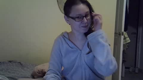 Snapshot of zyuhre chatting on 12-18-25, 05:02 Zyuhre online show from 12-18-25, 05:02