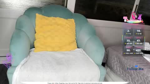 Snapshot of zzzbutterflyxxx chatting on 02-26-26, 10:58 Miss Carla online show from 02-26-26, 10:58