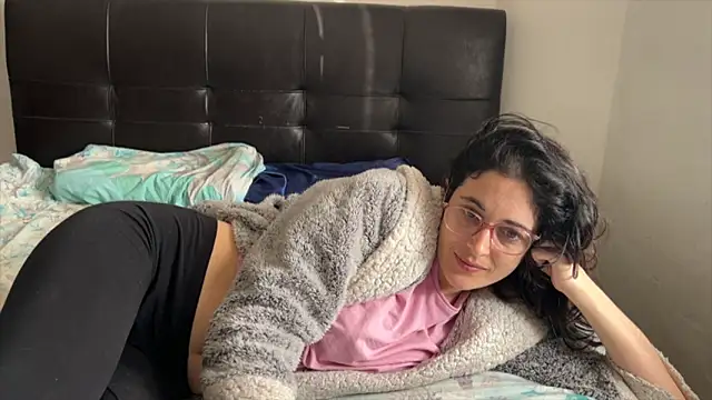 Snapshot of Lunaabbey chatting on 02-12-26, 08:53 Lunaabbey online show from 02-12-26, 08:53