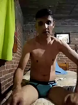 Snapshot of Alejandre21 chatting on 03-20-25, 05:35 Alejandre21 online show from 03-20-25, 05:35