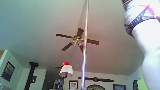 Snapshot of Starla_Quivers chatting on 11-03-25, 11:48 Starla Quivers online show from 11-03-25, 11:48