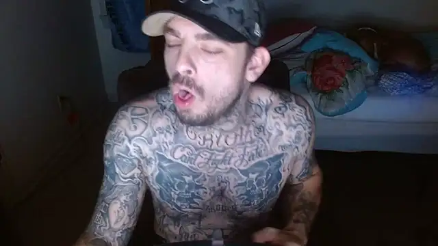 Snapshot of DADDY_KANE8--- chatting on 12-21-25, 06:31 DADDY KANE8--- online show from 12-21-25, 06:31