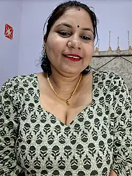Snapshot of MOM-SUN-COUPLE chatting on 02-22-25, 05:13 MOM-SUN-COUPLE online show from 02-22-25, 05:13