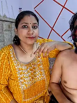 Snapshot of MOM-SUN-COUPLE chatting on 03-16-25, 11:14 MOM-SUN-COUPLE online show from 03-16-25, 11:14