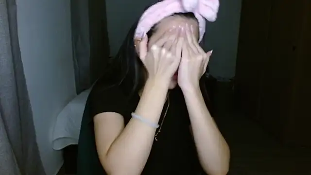 mia  lopez  online show from 11-11-25, 04:23