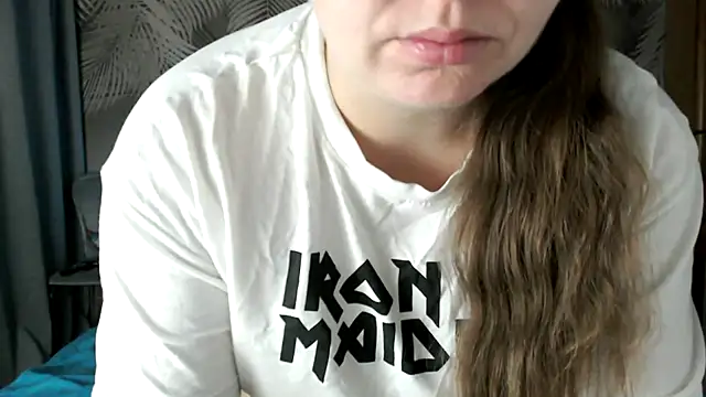 uliastar online show from 11-25-25, 07:19