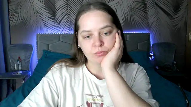 uliastar online show from 11-28-25, 09:23