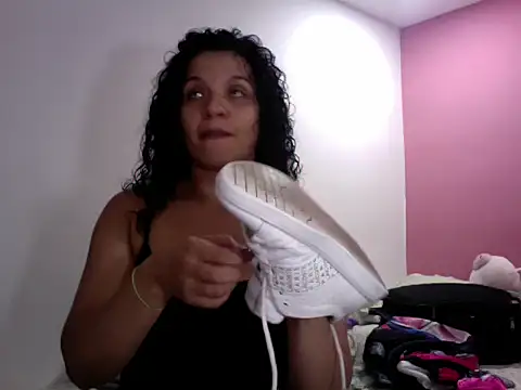 gatubelahot online show from 02-01-25, 01:34