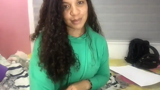 gatubelahot online show from 09-15-25, 04:23