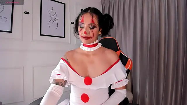 valeriia25  online show from 10-30-25, 09:15