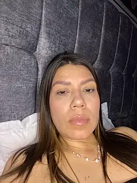 Snapshot of martina_contreras chatting on 11-09-25, 02:04 martina contreras online show from 11-09-25, 02:04