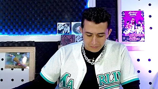 Darko0717 online show from 01-23-25, 03:43