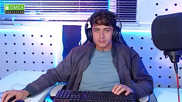 Darko0717 online show from 10-12-25, 04:39