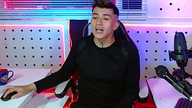 Darko0717 online show from 11-02-25, 05:04