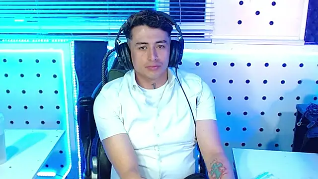 Darko0717 online show from 11-13-25, 01:54