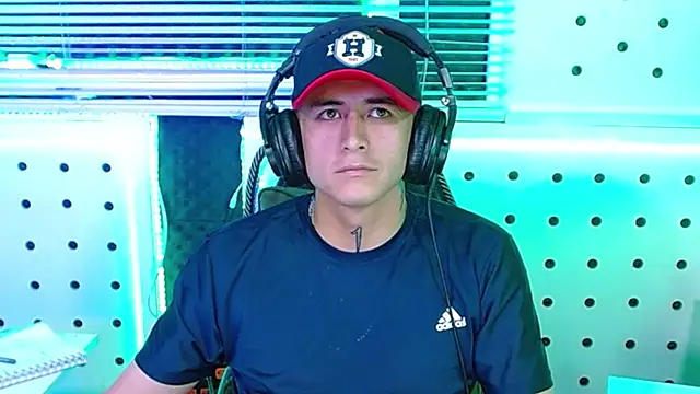 Darko0717 online show from 12-05-25, 01:47