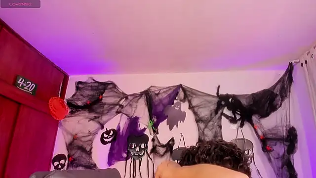 Cata green online show from 10-17-25, 08:33