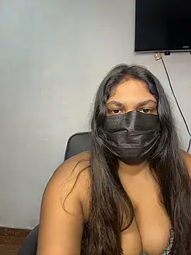 Snapshot of Black_Beauty997 chatting on 12-14-25, 08:41 Black Beauty997 online show from 12-14-25, 08:41