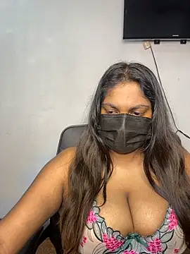 Snapshot of Black_Beauty997 chatting on 12-16-25, 09:53 Black Beauty997 online show from 12-16-25, 09:53