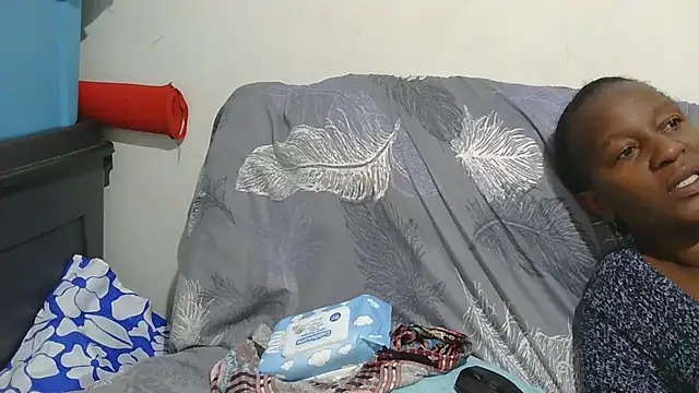 Snapshot of sluttylaura21 chatting on 12-03-25, 05:55 sluttylaura21 online show from 12-03-25, 05:55