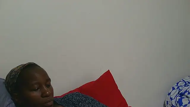 Snapshot of sluttylaura21 chatting on 12-04-25, 06:01 sluttylaura21 online show from 12-04-25, 06:01