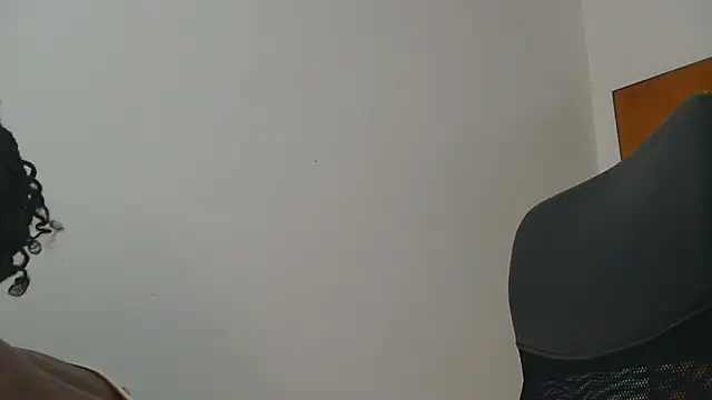 Snapshot of sluttylaura21 chatting on 01-13-26, 08:41 sluttylaura21 online show from 01-13-26, 08:41