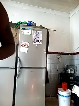 sluttylaura21 online show from 02-11-26, 05:45