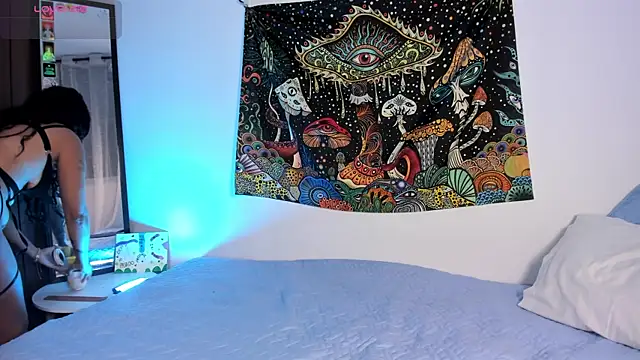 Snapshot of emilybae_ chatting on 10-09-25, 11:58 emilybae online show from 10-09-25, 11:58