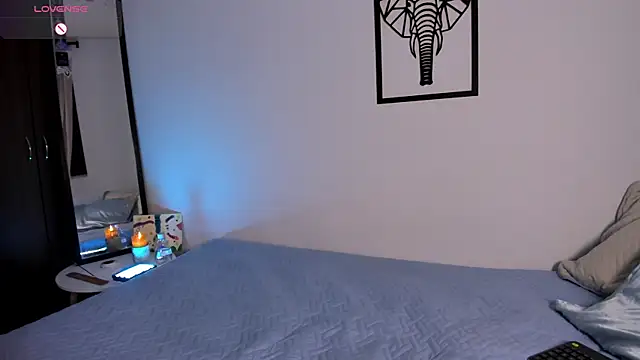 Snapshot of emilybae_ chatting on 10-13-25, 05:07 emilybae online show from 10-13-25, 05:07