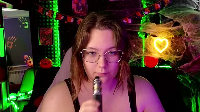 DjennaPalme online show from 10-21-25, 08:04