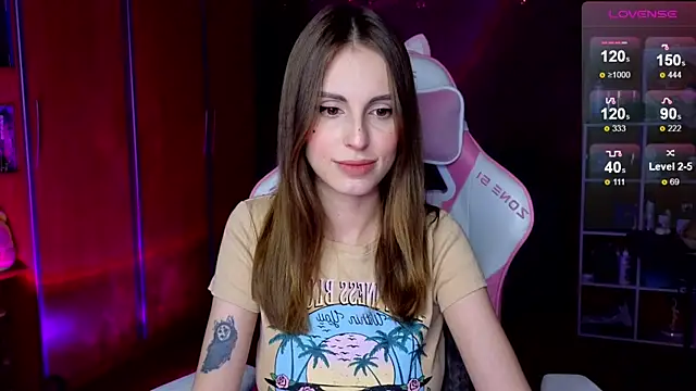 Snapshot of EdelineMaher chatting on 11-27-25, 03:14 EdelineMaher online show from 11-27-25, 03:14