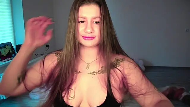 Snapshot of JuicyHelenX chatting on 04-14-26, 04:13 JuicyHelenX online show from 04-14-26, 04:13