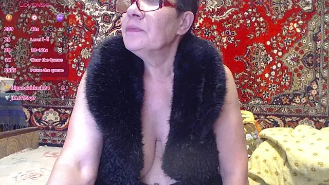 Snapshot of Sandra_Carina chatting on 10-12-25, 07:13 Sandra Carina online show from 10-12-25, 07:13