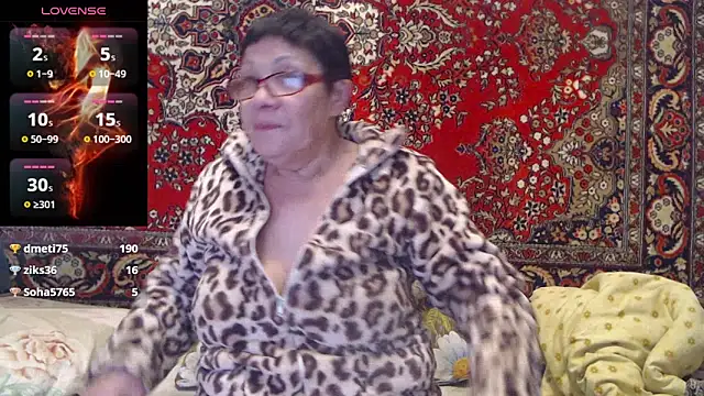 Snapshot of Sandra_Carina chatting on 10-23-25, 02:49 Sandra Carina online show from 10-23-25, 02:49