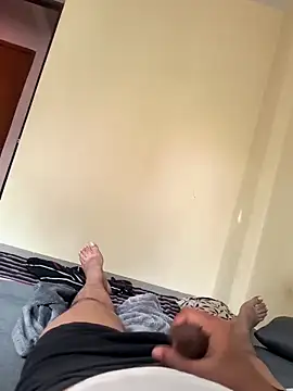 Snapshot of rajstrip12650 chatting on 11-21-25, 04:00 rajstrip12650 online show from 11-21-25, 04:00