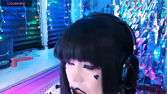 wickedxqueen online show from 02-20-25, 05:44