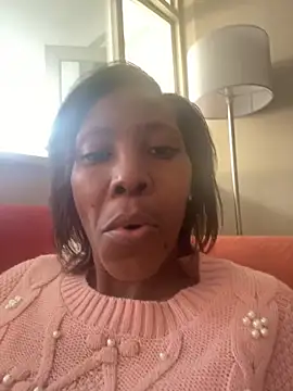 lindiwe07 online show from 10-11-25, 04:16