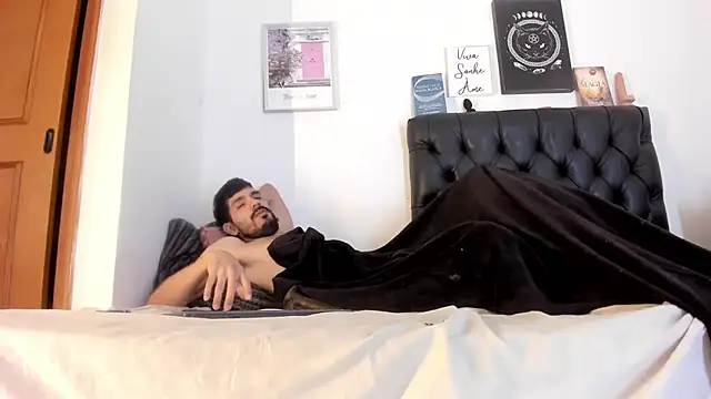 JohanyLatino online show from 01-18-25, 06:43