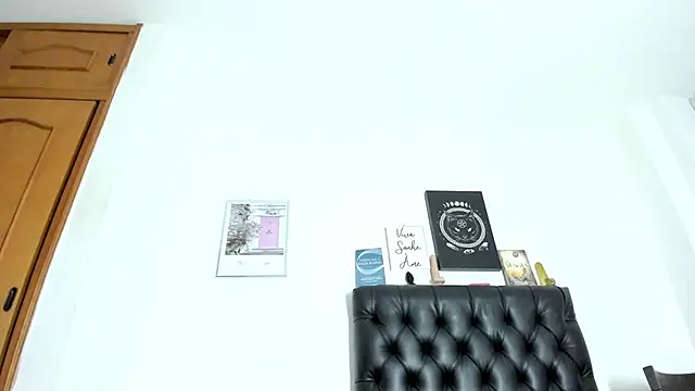 JohanyLatino online show from 01-28-25, 05:11