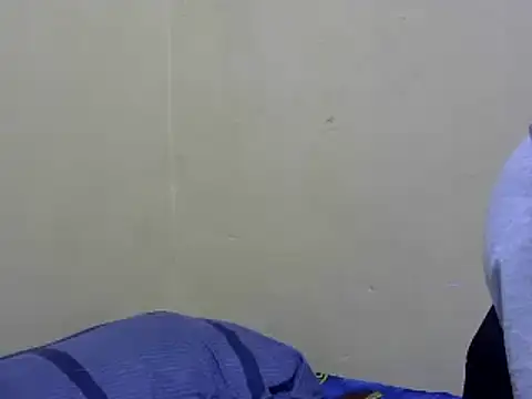 Smillie prety online show from 01-27-25, 04:09