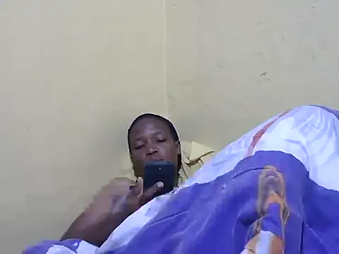 Smillie prety online show from 10-14-25, 03:07